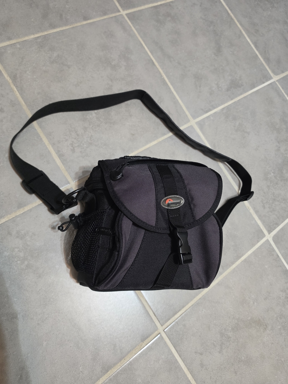 Lowepro Black Compact Shoulder Camera Bag with Adjustable Strap